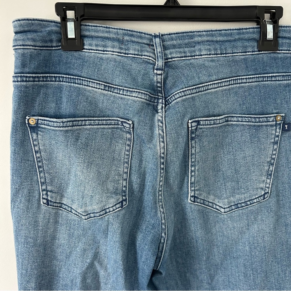 Anthropologie Pilcro The Icon Flare Distressed High Rise Medium Wash Jeans 29 - Picture 6 of 12